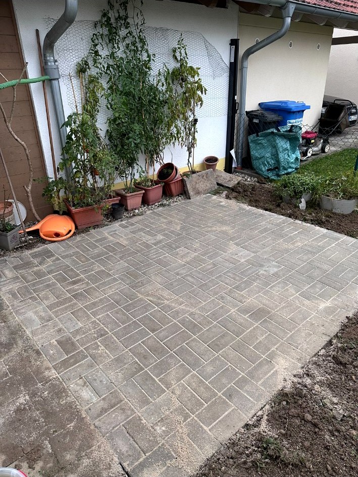 Neue Pflasterfläche nachher
